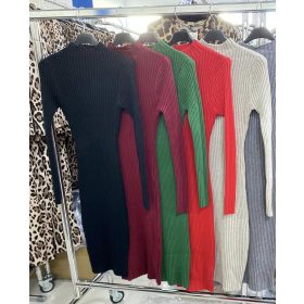 Fekete bordás sztreccs garbós női ruha