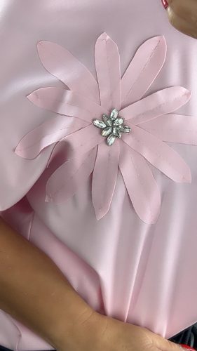 LILI Rózsaszín pamut virág és strassz díszes női felső