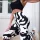 Fekete fehér színes mintás legging