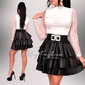 Fehér színű bordás csipke ujjú felső rózsabrossal