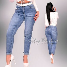 Kék koptatott MOM FIT farmernadrág fehér övvel