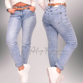 Világoskék BAGGY FIT farmernadrág övvel