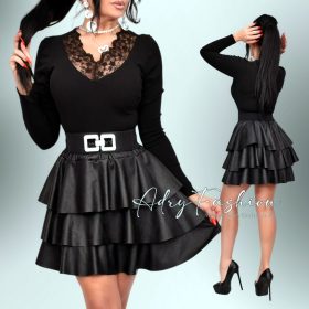 Petra Fekete bordás V kivágott csipkés felső