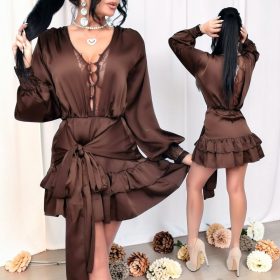   Nina Bronz barna szatén csipke fodros RUHA elöl megkötővel