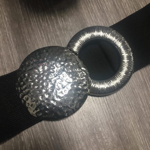 Fekete széles gumis öv kerek körcsattal