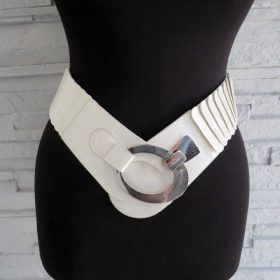   Fehér színű fényes műbőr pikkelyes ovál csatos női öv
