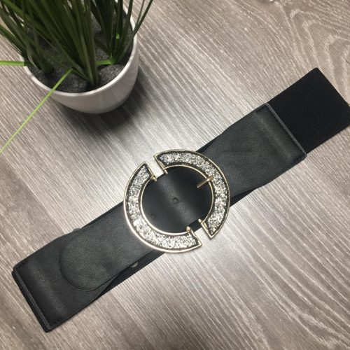 Fekete gumis öv strasszos kerek elöl csatos