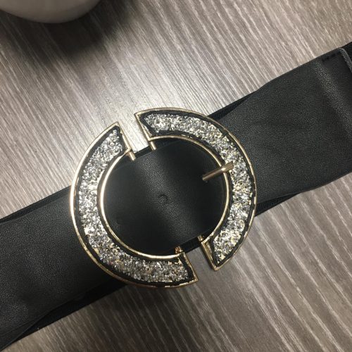 Fekete gumis öv strasszos kerek elöl csatos