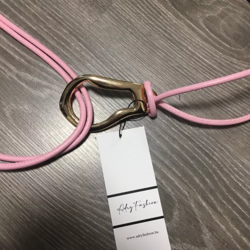 Púder rózsaszín műbőr két szálas aranyozott csatos öv
